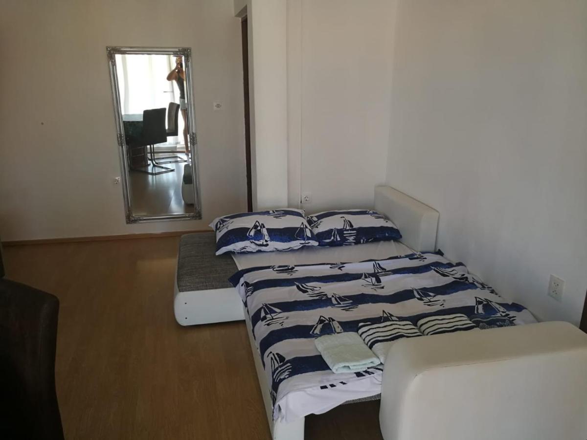 Apartmani Nea Biograd Na Moru Exterior foto