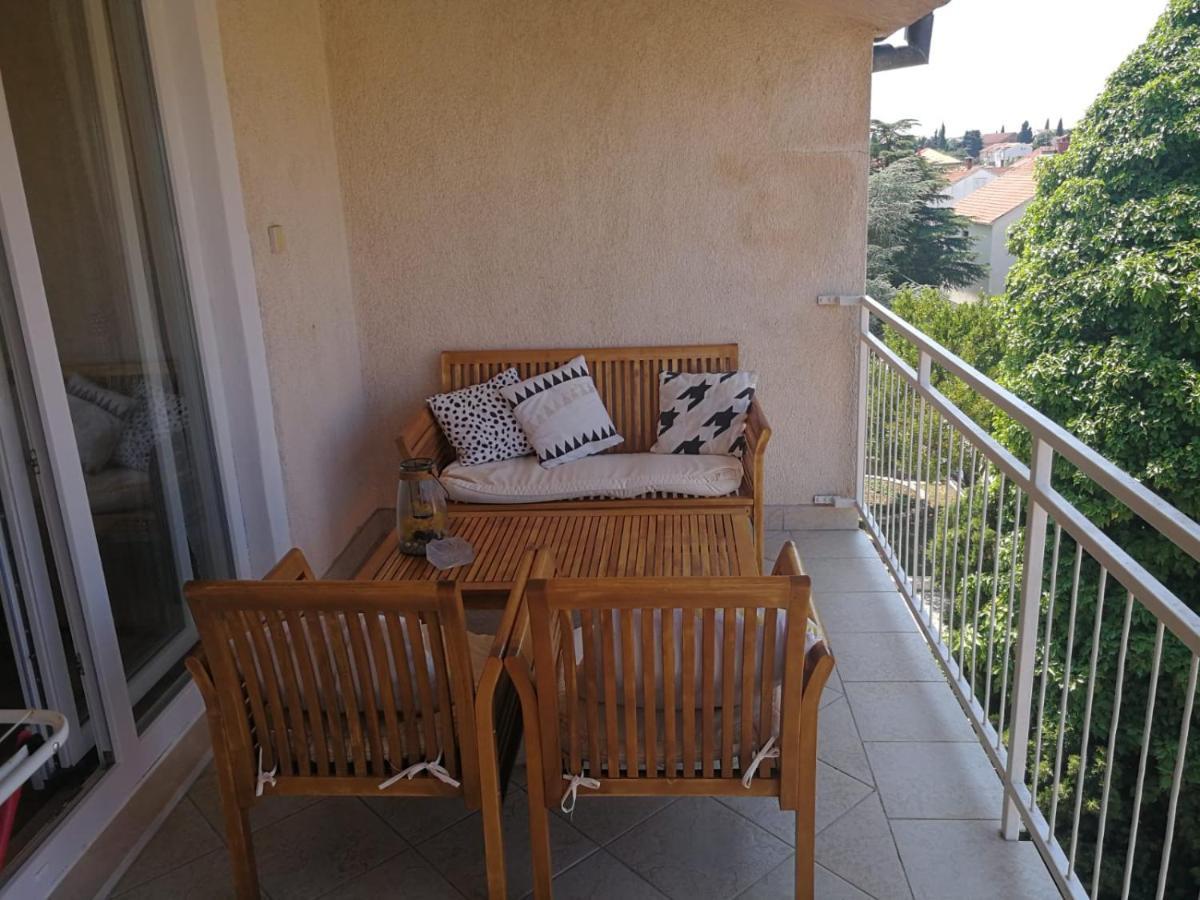 Apartmani Nea Biograd Na Moru Exterior foto