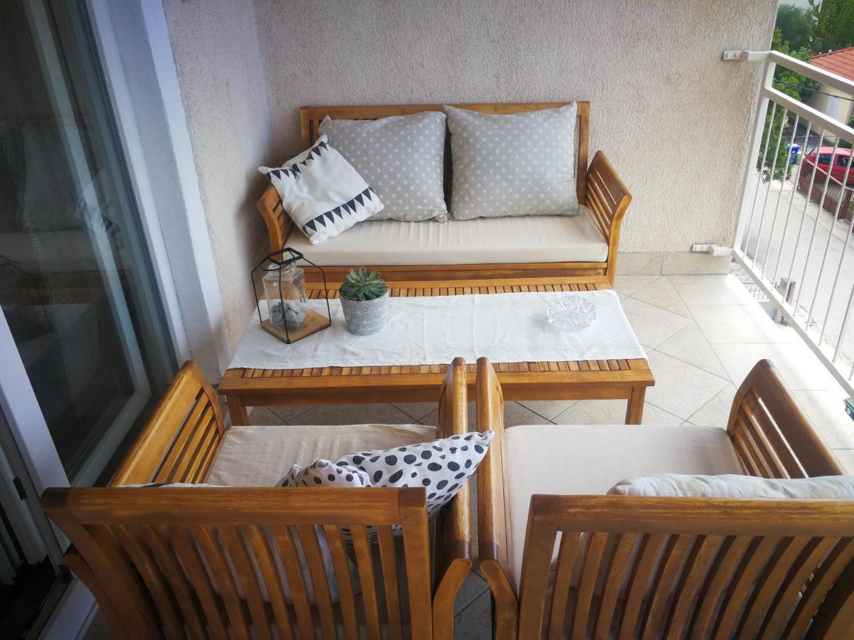 Apartmani Nea Biograd Na Moru Exterior foto